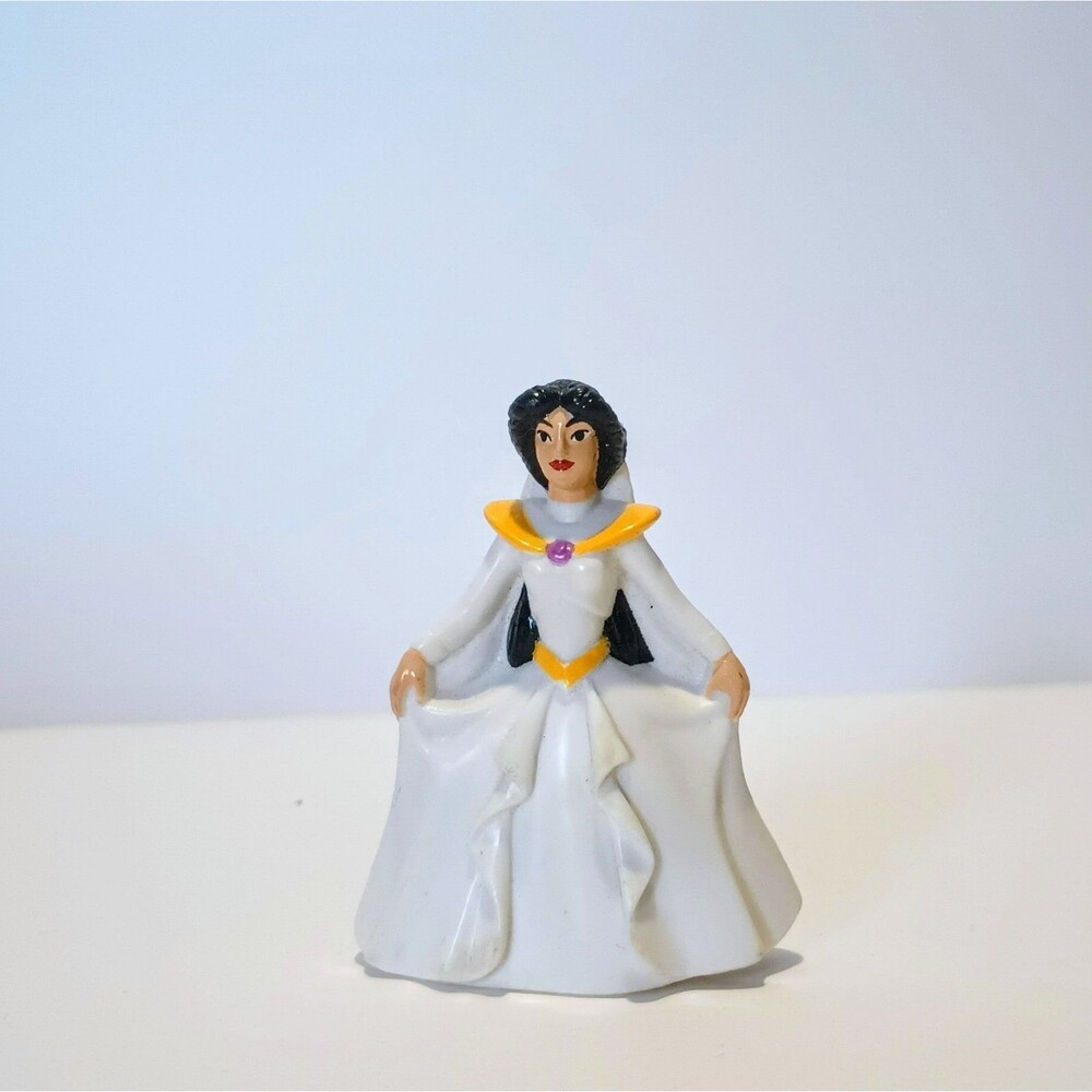 JASMINE IN WEDDING DRESS DISNEY ALADDIN 2.5” FIGURE PVC PLASTC TOY (PRE-OWNED)